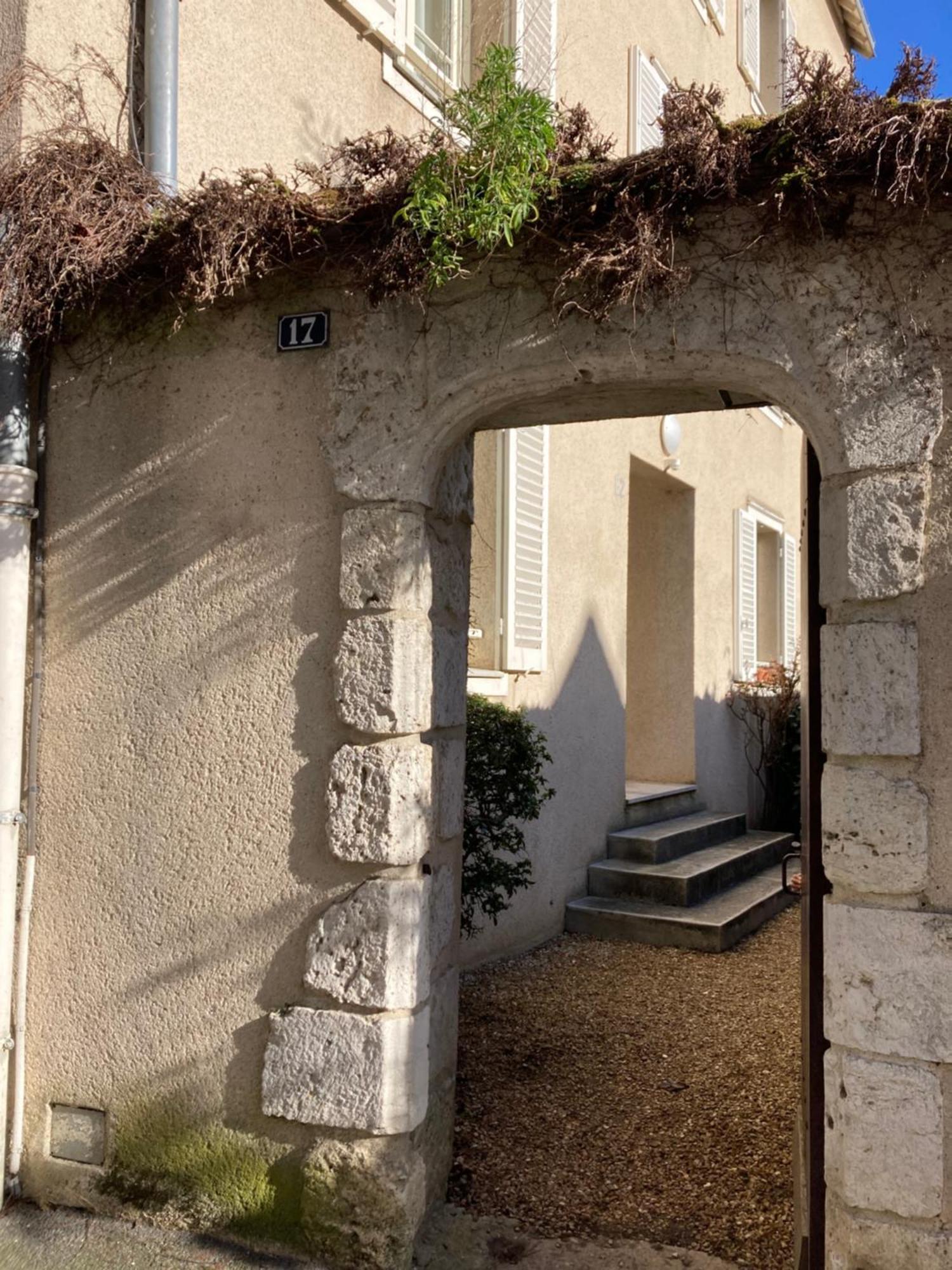 T3 De 55M2 Au Centre De Chartres Avec Parking Apartamento Exterior foto